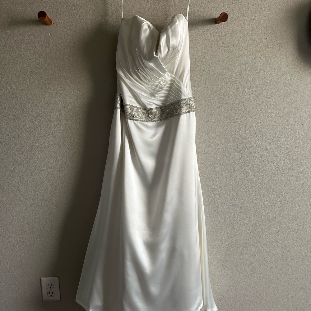 Wedding dress
antique white
